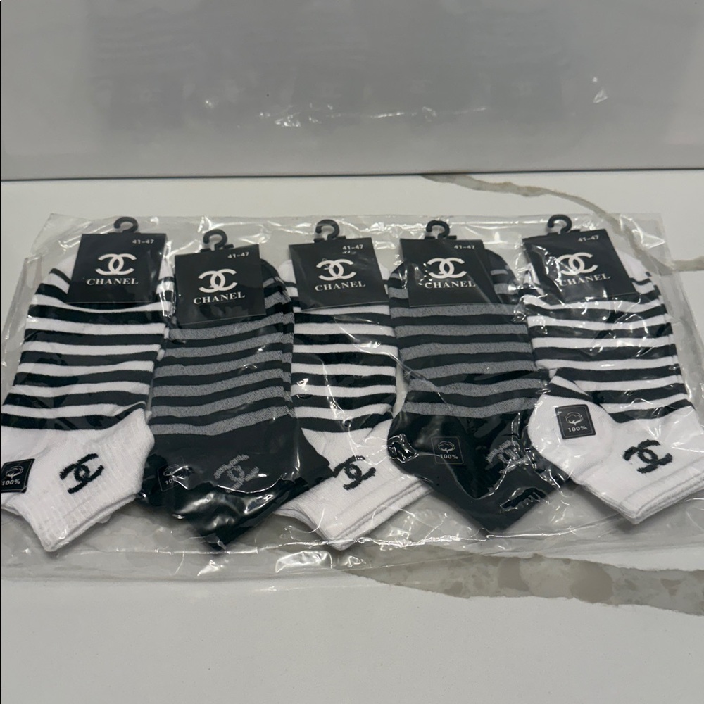 ✅ PRICE IS FIRM ✅ Fashion Women Striped Socks SET in Black, Gray & White